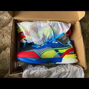 Youth Boys size 7 Puma
